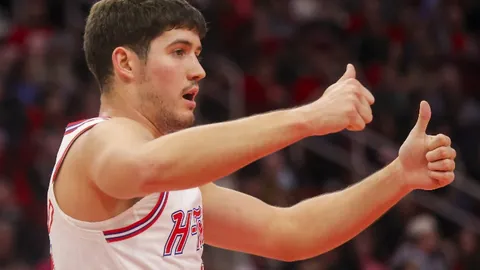 “颜骏凌替补亮相带来惊喜，U23国足三将休假未到！专家建议：心态放松，勿过度联想”